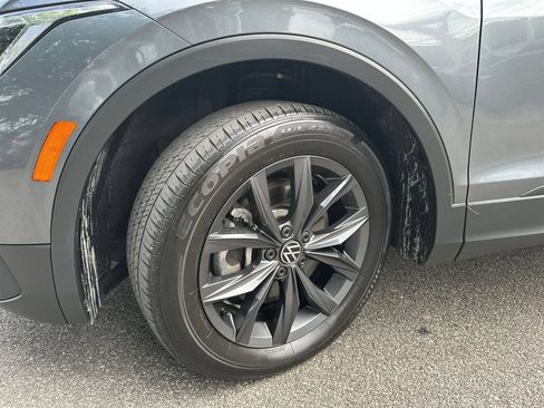 Used 2022 Volkswagen Tiguan SE AWD/4WD image 7