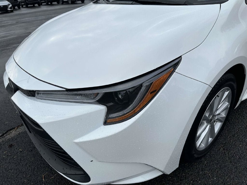 Used 2025 Toyota Corolla LE w/ LE Premium Package FWD image 8