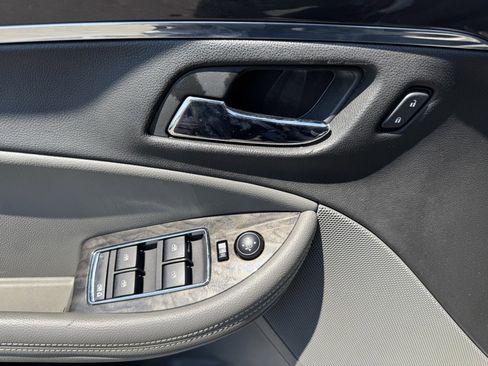 Used 2015 Chevrolet Impala LTZ image 19