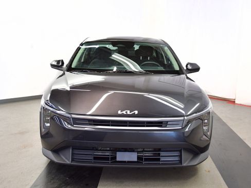 Used 2025 Kia K4 FWD image 3