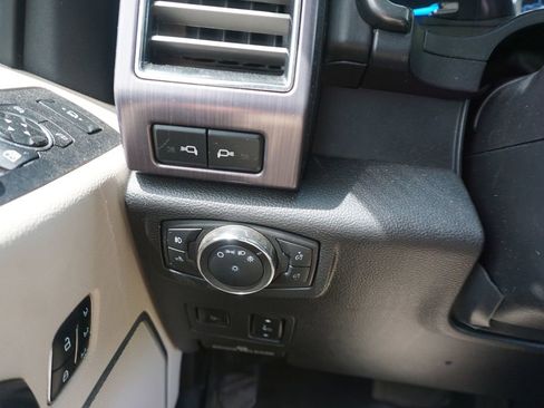 Used 2021 Ford F350 4x4 Crew Cab Super Duty image 4