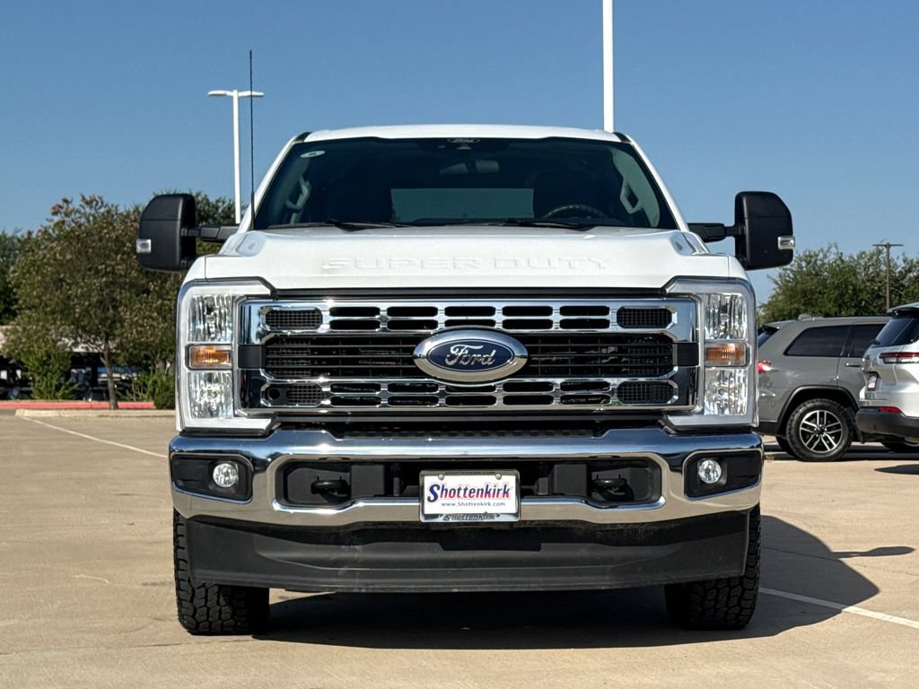 Used 2025 Ford F250 XLT w/ FX4 Off-Road Package AWD/4WD image 2