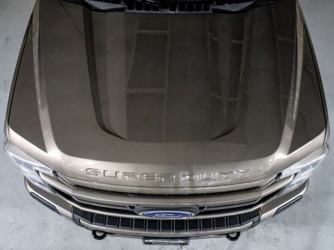 Used 2022 Ford F250 Lariat w/ Tremor Off-Road Package image 38