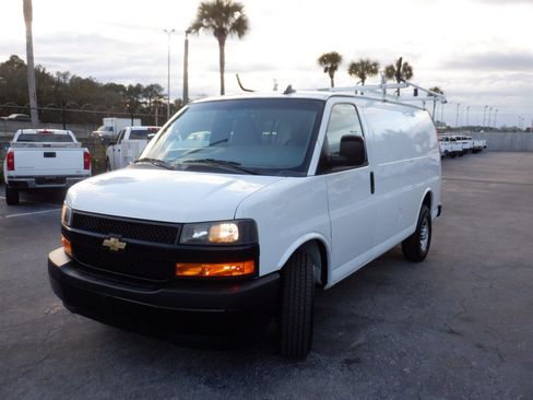 Used 2020 Chevrolet Express 2500 Bins AND Racks w/ Driver Convenience Package image 21
