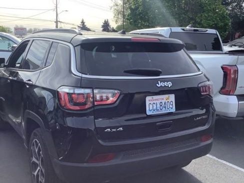 Used 2026 Jeep Compass Limited AWD/4WD image 3