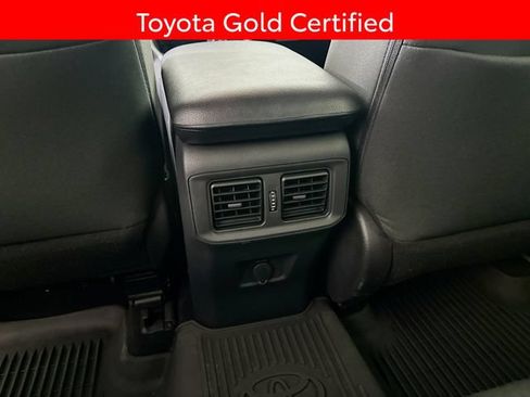Certified 2021 Toyota RAV4 LE AWD/4WD image 28