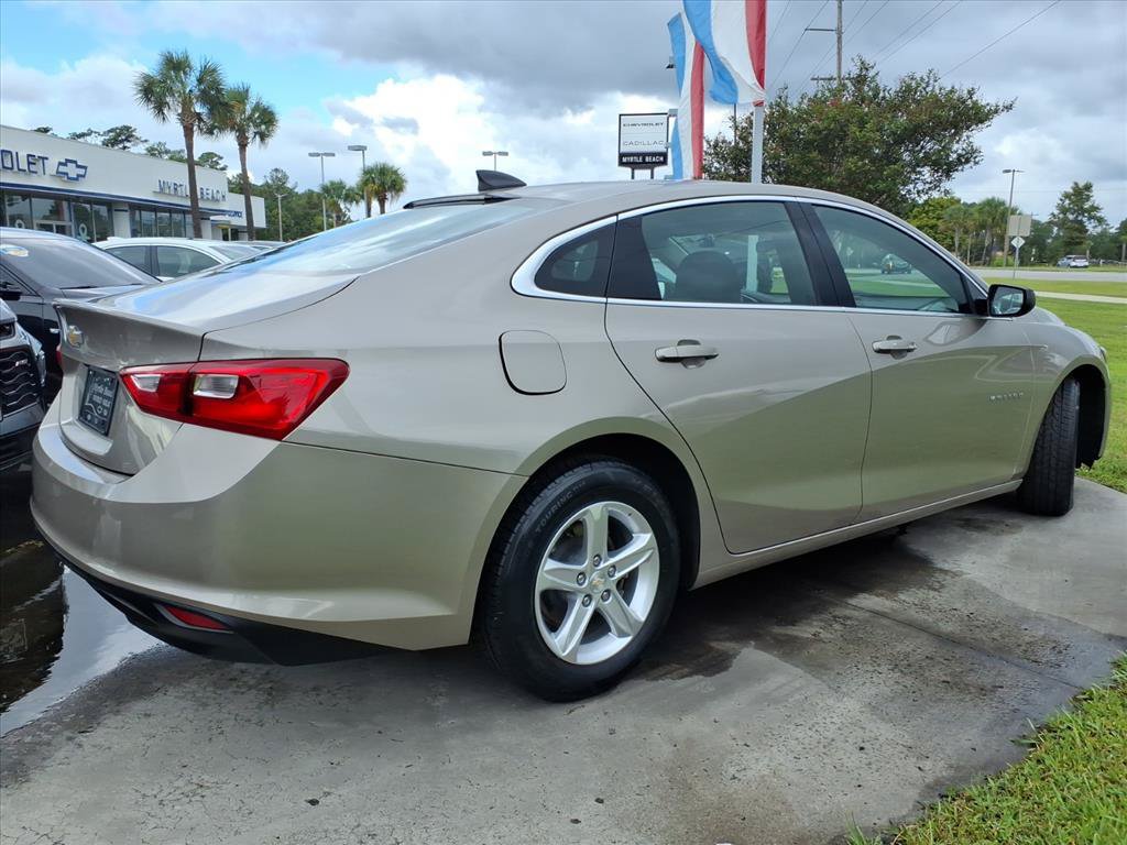 Used 2022 Chevrolet Malibu LS FWD image 3