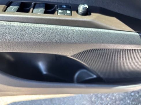 Used 2024 Toyota Camry SE FWD image 16