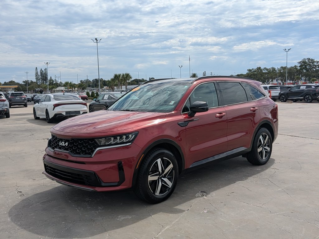 Used 2022 Kia Sorento S w/ Panoramic Sunroof Package FWD image 4