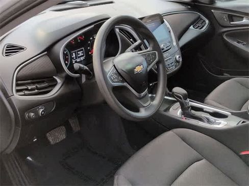 Used 2023 Chevrolet Malibu LT image 10