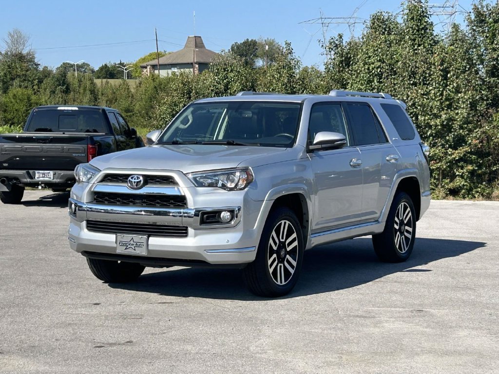 Used 2015 Toyota 4Runner Limited AWD/4WD image 3
