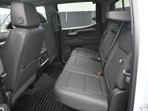 New 2026 Chevrolet Silverado 1500 LTZ w/ Z71 Off-Road Package AWD/4WD image 12