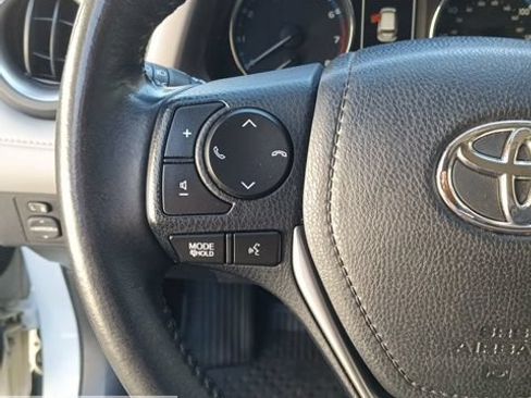 Used 2018 Toyota RAV4 Limited w/ Advanced Technology Package AWD/4WD image 31