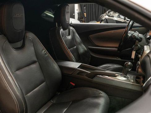 Used 2015 Chevrolet Camaro SS image 12