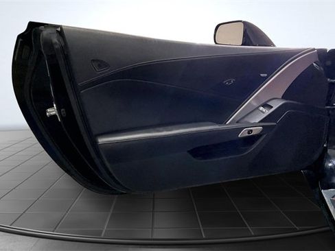 Used 2019 Chevrolet Corvette Stingray Coupe w/ Carbon Flash Badge Package image 23