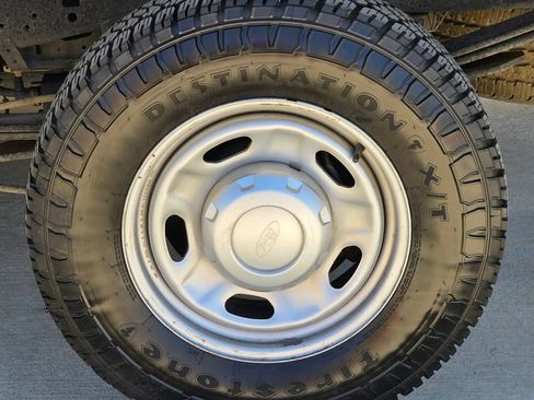 Used 2021 Ford F250 XL w/ Power Equipment Group RWD image 31