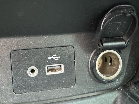 Used 2020 Nissan Rogue S image 14