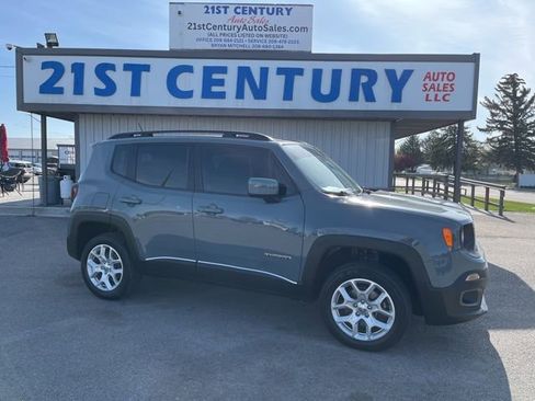 Used 2017 Jeep Renegade Latitude w/ Popular Equipment Group AWD/4WD image 1
