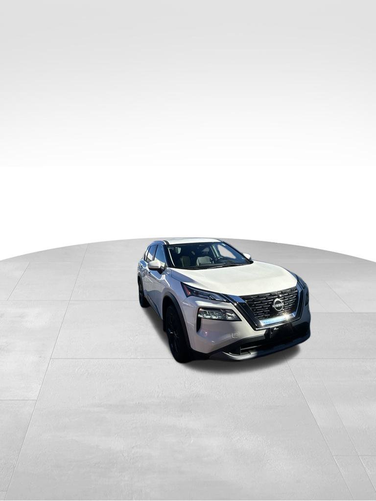 Used 2023 Nissan Rogue SV FWD image 8