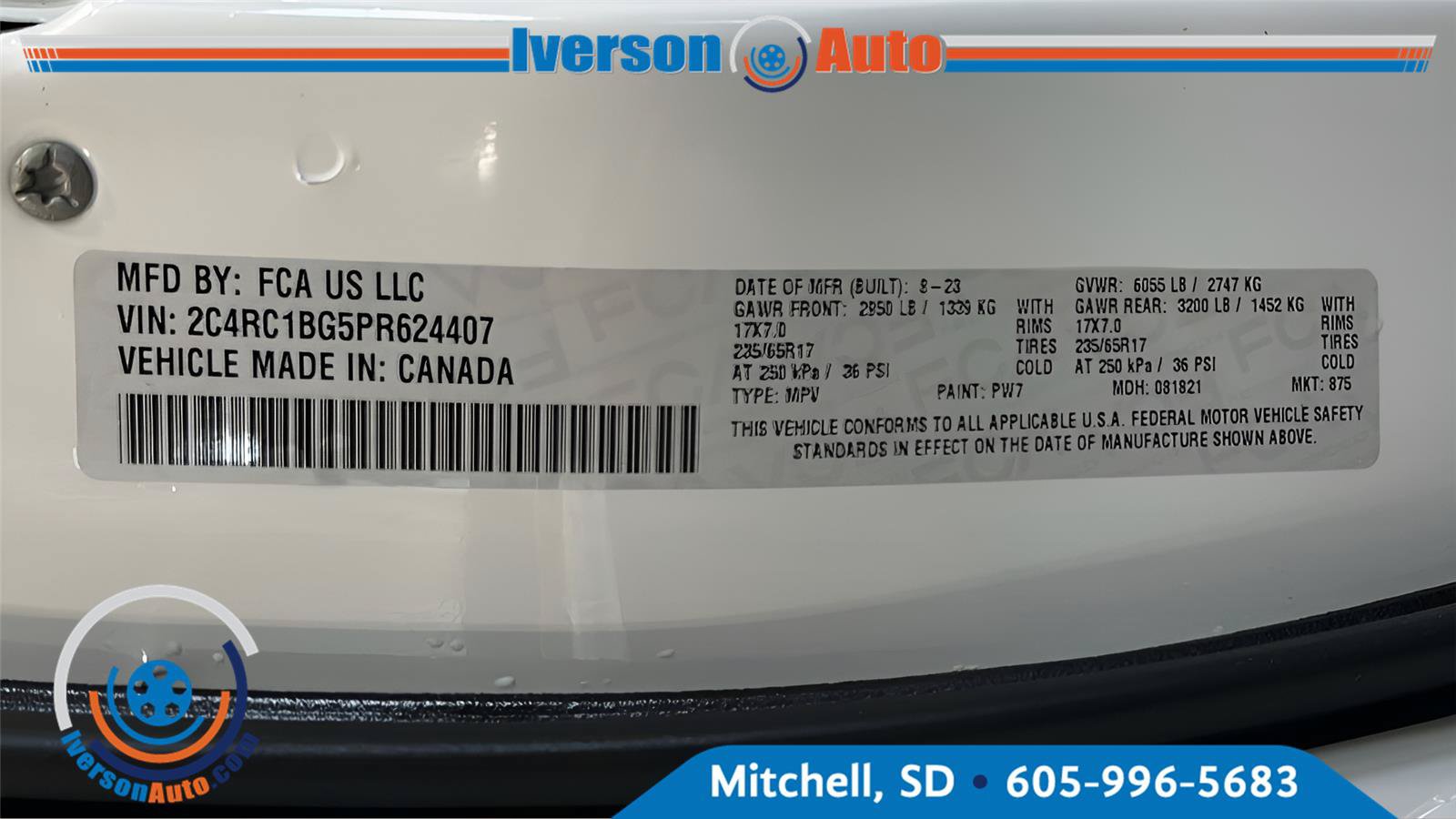 Used 2023 Chrysler Pacifica Touring-L FWD image 12
