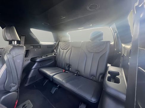 Used 2021 Hyundai Palisade Calligraphy image 17