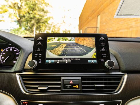 Used 2019 Honda Accord EX-L image 10