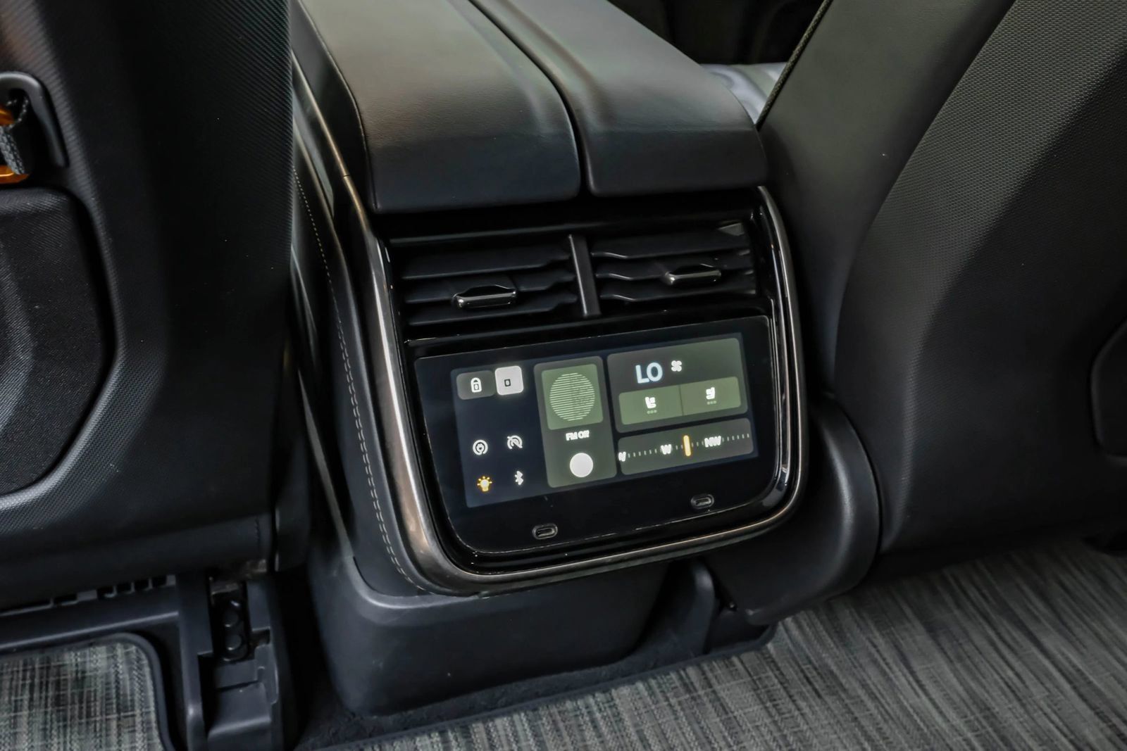 Used 2024 Rivian R1S Adventure Dual AWD/4WD image 49
