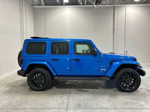 Used 2023 Jeep Wrangler Unlimited Sahara w/ Cold Weather Group image 5