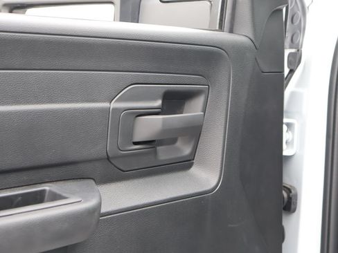 New 2026 RAM 2500 Tradesman w/ Chrome Appearance Group AWD/4WD image 15