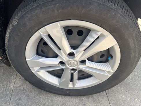 Certified 2023 Nissan Kicks S image 6