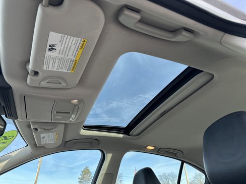 Used 2018 INFINITI Q50 Luxe w/ Essential Package (2.0T Luxe) image 28