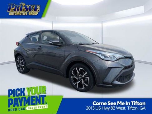 Used 2022 Toyota C-HR XLE image 1