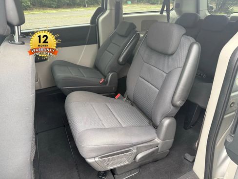 Used 2010 Dodge Grand Caravan SE w/ Climate Group image 63