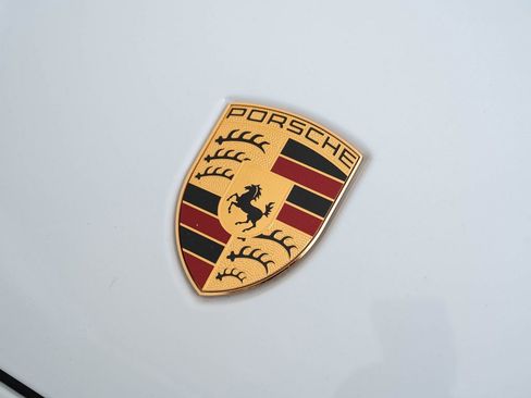 Certified 2024 Porsche Cayenne Coupe image 16