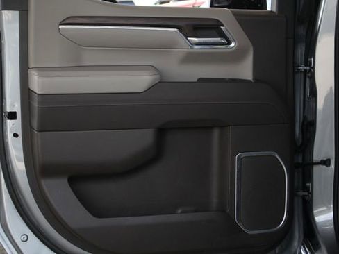 Used 2023 GMC Sierra 1500 SLT image 34