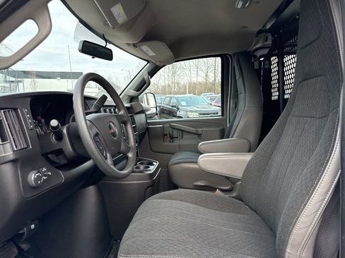 Used 2024 GMC Savana 2500 w/ Driver Convenience Package RWD image 9