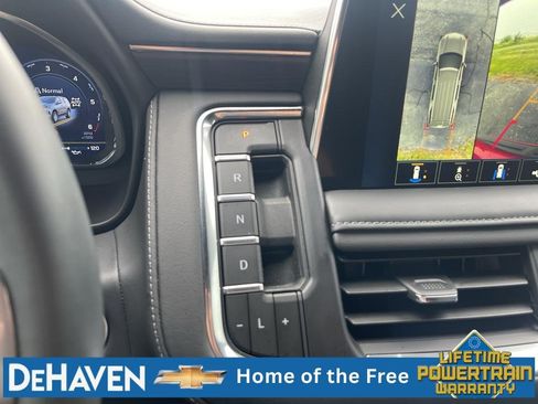 Used 2024 Chevrolet Tahoe LT w/ Luxury Package AWD/4WD image 16