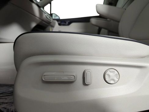 New 2026 Honda Odyssey Touring image 15