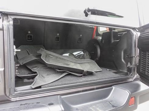 Used 2023 Jeep Wrangler Unlimited Rubicon 4xe image 26