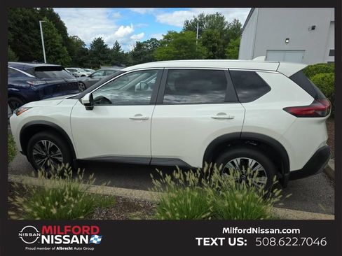Certified 2023 Nissan Rogue SV AWD/4WD image 3