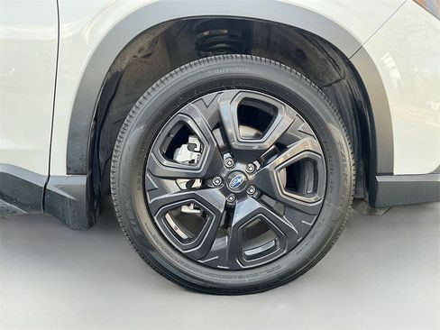 Used 2023 Subaru Ascent Onyx Edition image 32