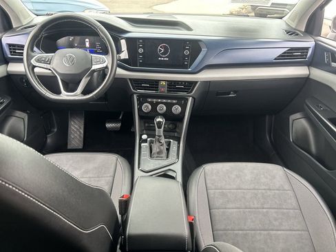 Used 2023 Volkswagen Taos SE image 11