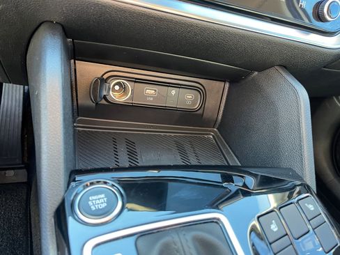 Used 2025 Kia Sportage EX image 23