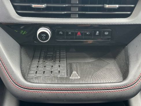 Used 2025 Ford Explorer ST AWD/4WD image 37