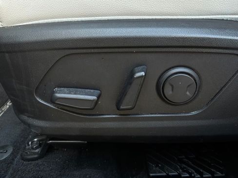 Used 2023 Hyundai Tucson Limited AWD/4WD image 11