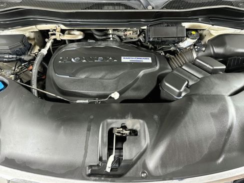 Used 2016 Honda Pilot Elite image 32
