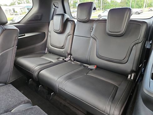 Used 2025 Nissan Armada PRO-4X AWD/4WD image 13