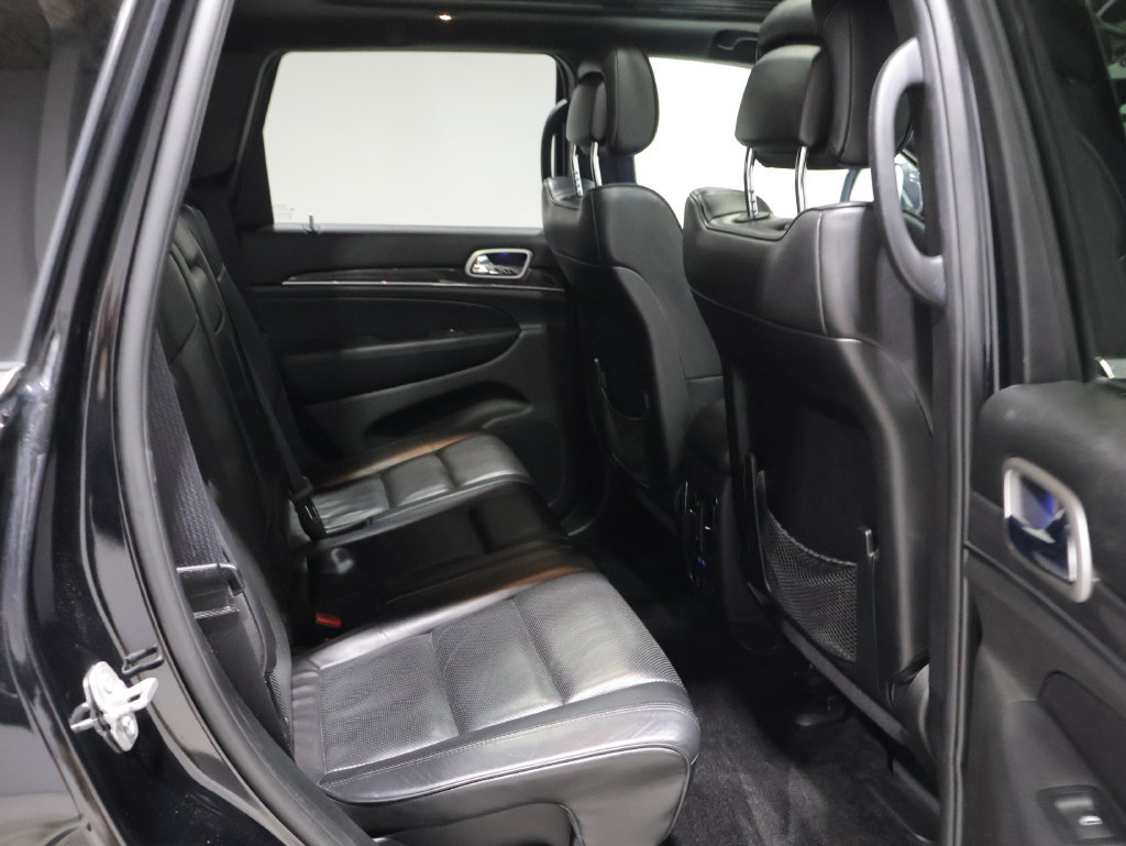 Used 2018 Jeep Grand Cherokee Overland AWD/4WD image 19