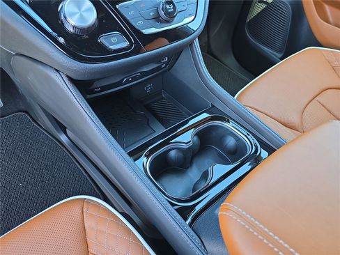 New 2026 Chrysler Pacifica Pinnacle image 30