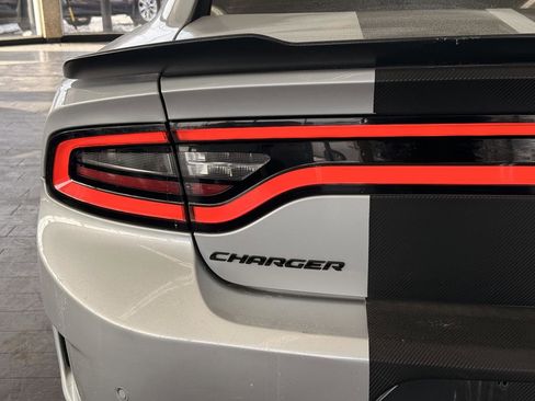 Used 2019 Dodge Charger Scat Pack w/ Dynamics Package image 19